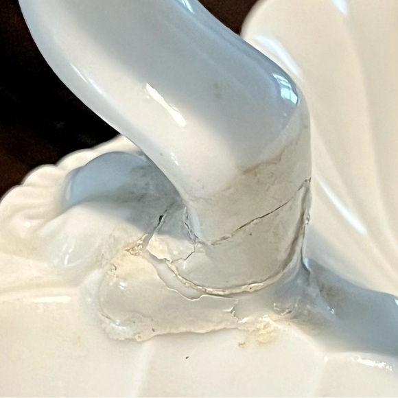 Vintage White Porcelain Divided Serving Dish – Shell Pattern with Handle - Picture 2 of 13